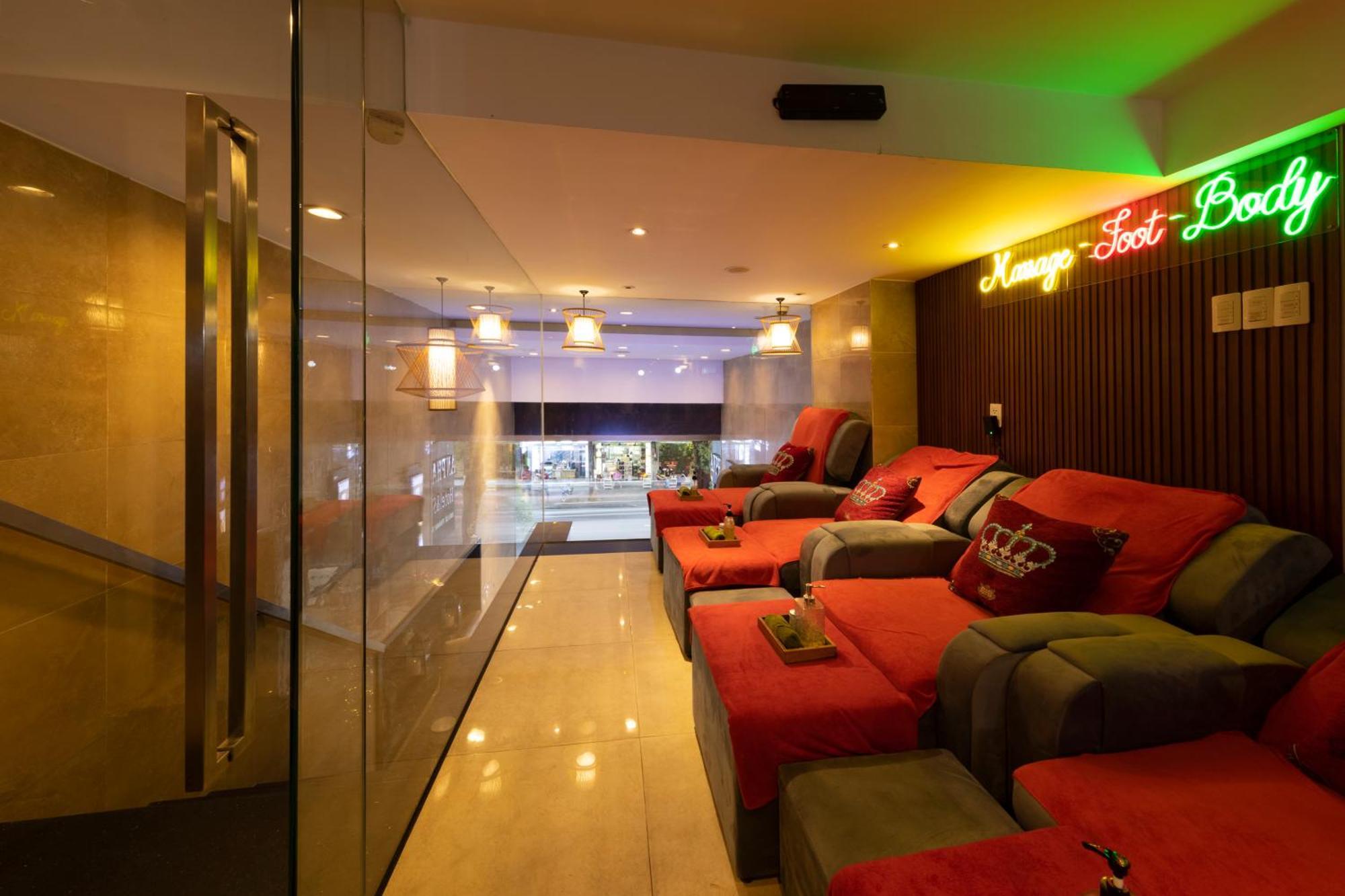 Anpha Boutique Hotel Хошимин Екстериор снимка
