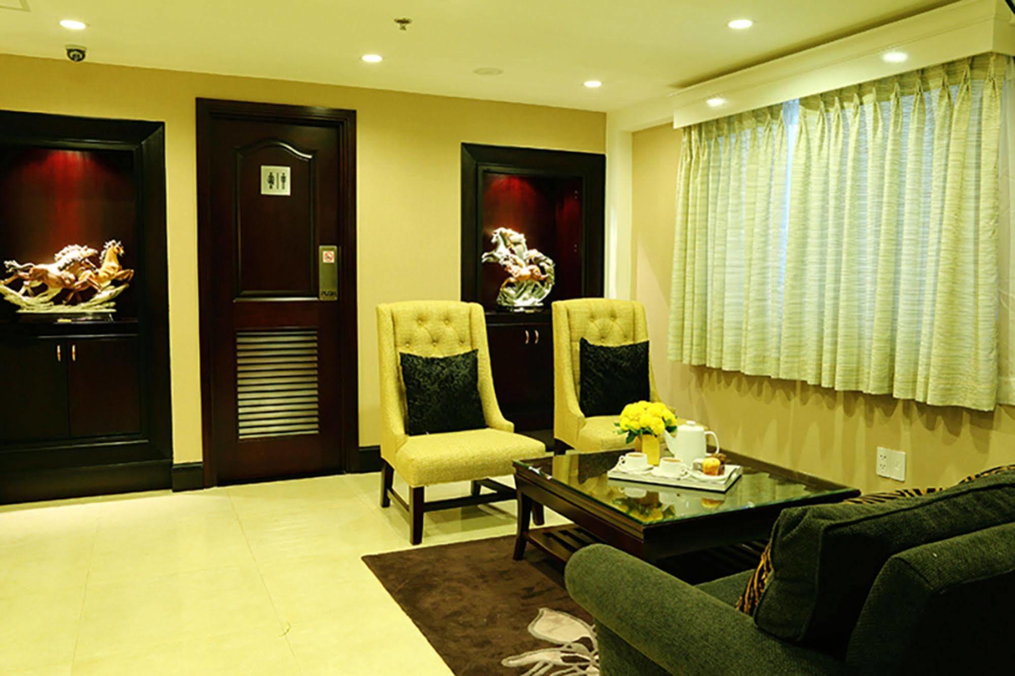 Anpha Boutique Hotel Хошимин Екстериор снимка